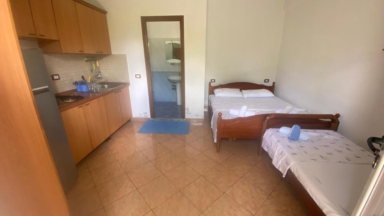 Besart Room Orikum Buitenkant foto